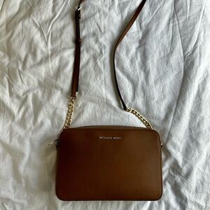 Michael Kors Jet Set Bag - Large (BROWN)